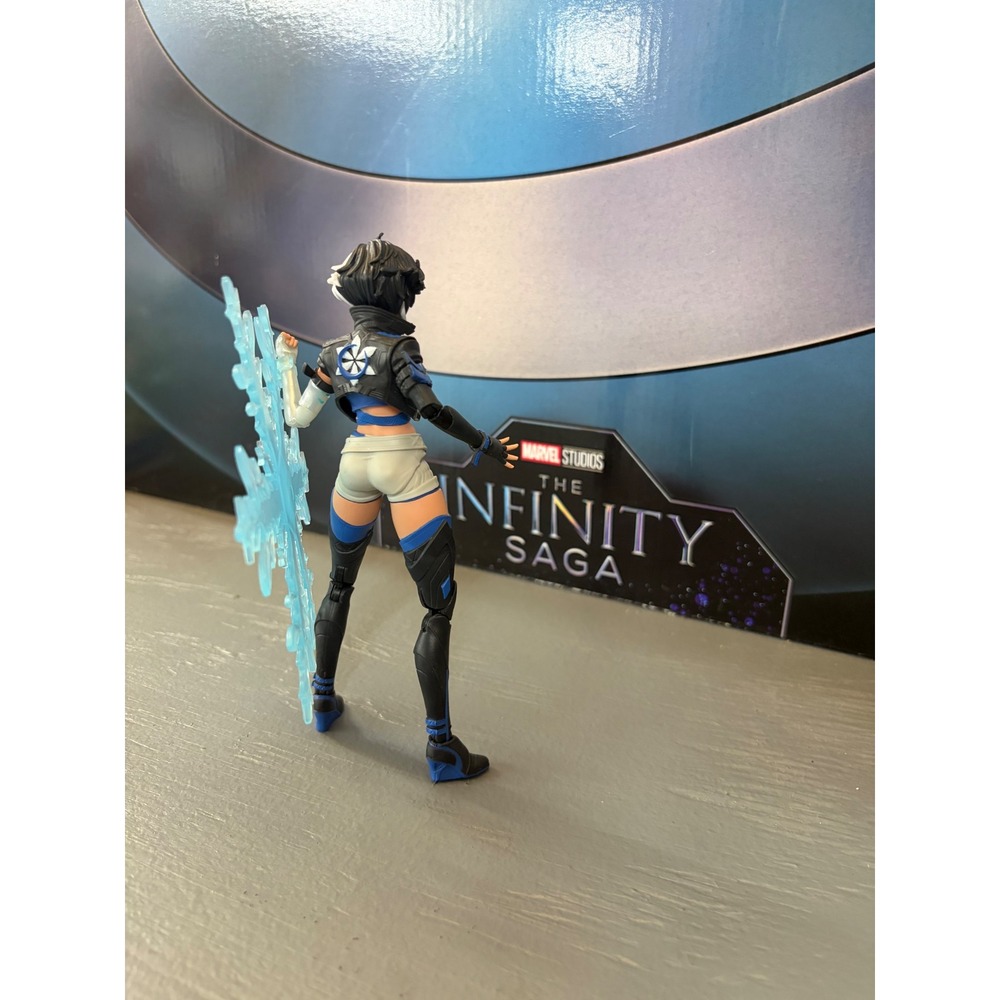 Marvel Legends - Luna Snow (Rivals) - Picture 6 of 9